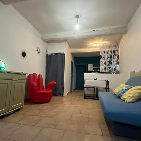 Cosy Proche Salagou شقة *